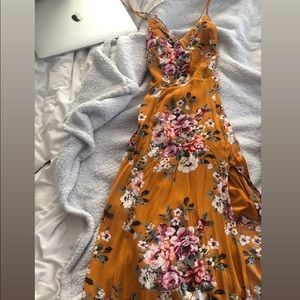 Small Floral Backless Tie Maxi Dress with Slit never worn!